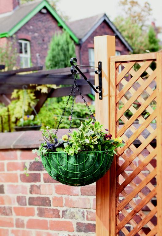 Ambassador Hanging Basket Bracket 25cm/10" Black